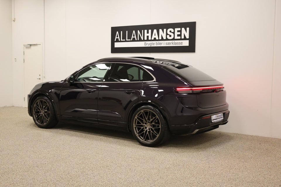 Porsche Macan Turbo 5d