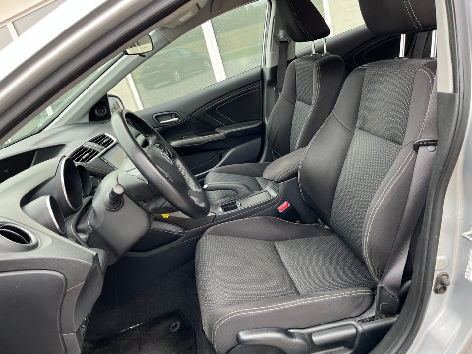 Honda Civic 1,6 i-DTEC Elegance Tourer 5d