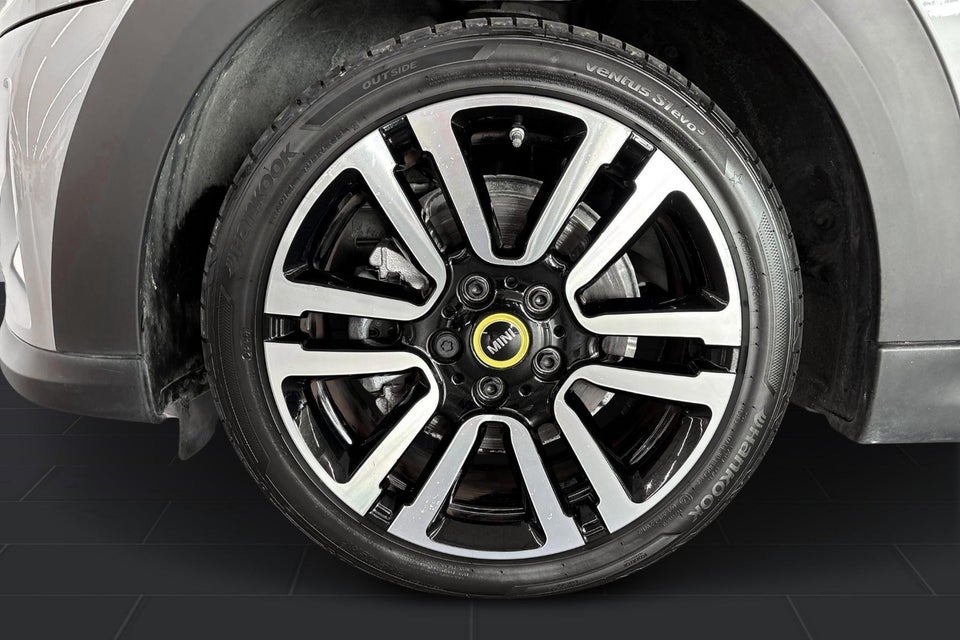 MINI Cooper SE Classic 3d