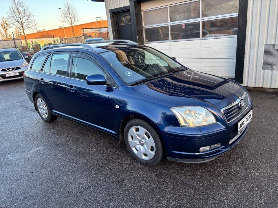 Toyota Avensis 2,4 Sol stc. aut. 5d