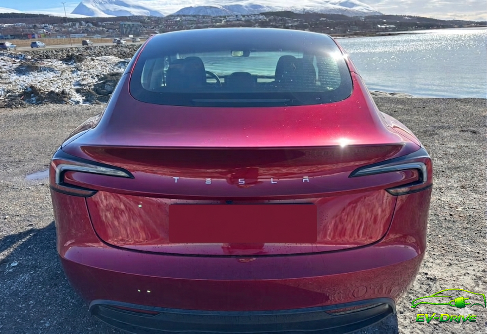 Tesla Model 3 RWD 4d