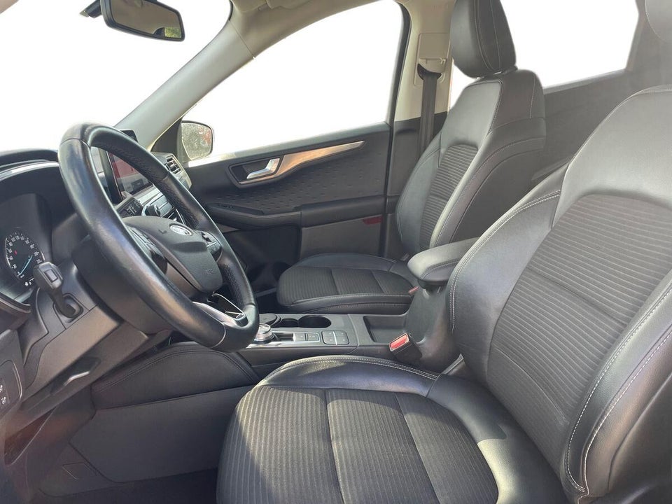 Ford Kuga 2,5 PHEV Titanium CVT 5d