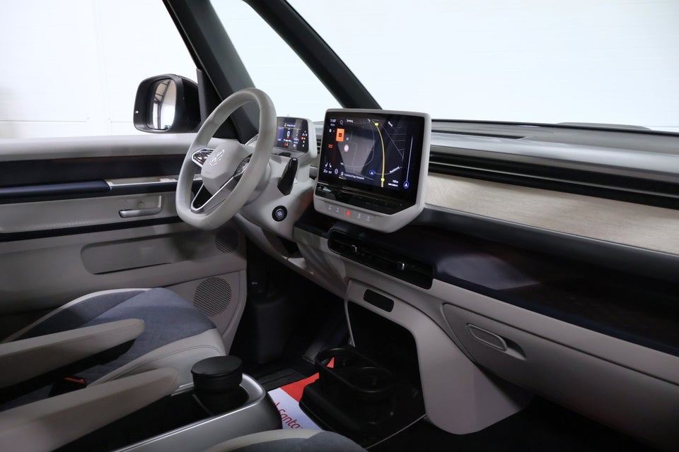 VW ID.Buzz 77 Pro SWB 5d