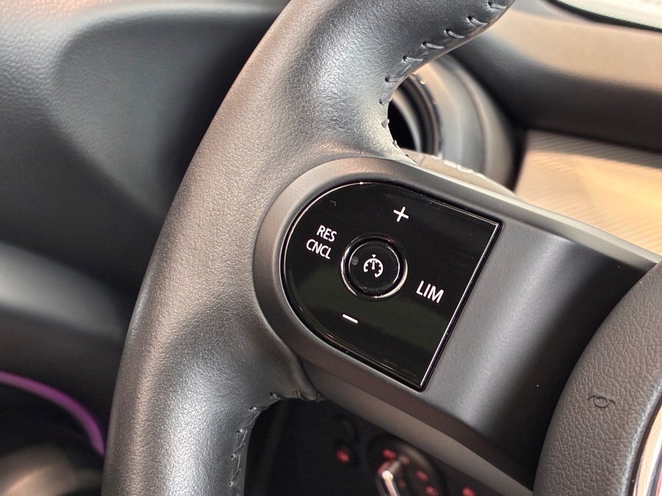 MINI Cooper SE Maximise 3d