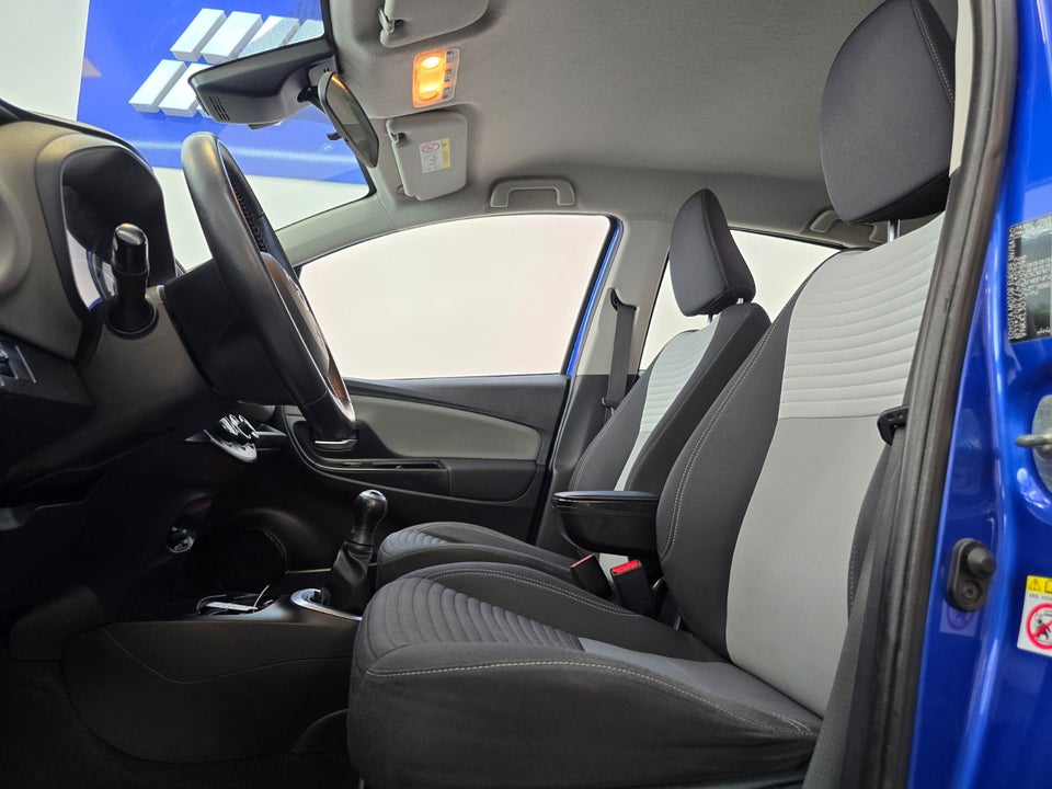 Toyota Yaris 1,0 VVT-i T2 5d
