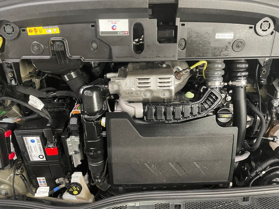 Peugeot 208 1,2 PureTech 100 Precision Pack 5d