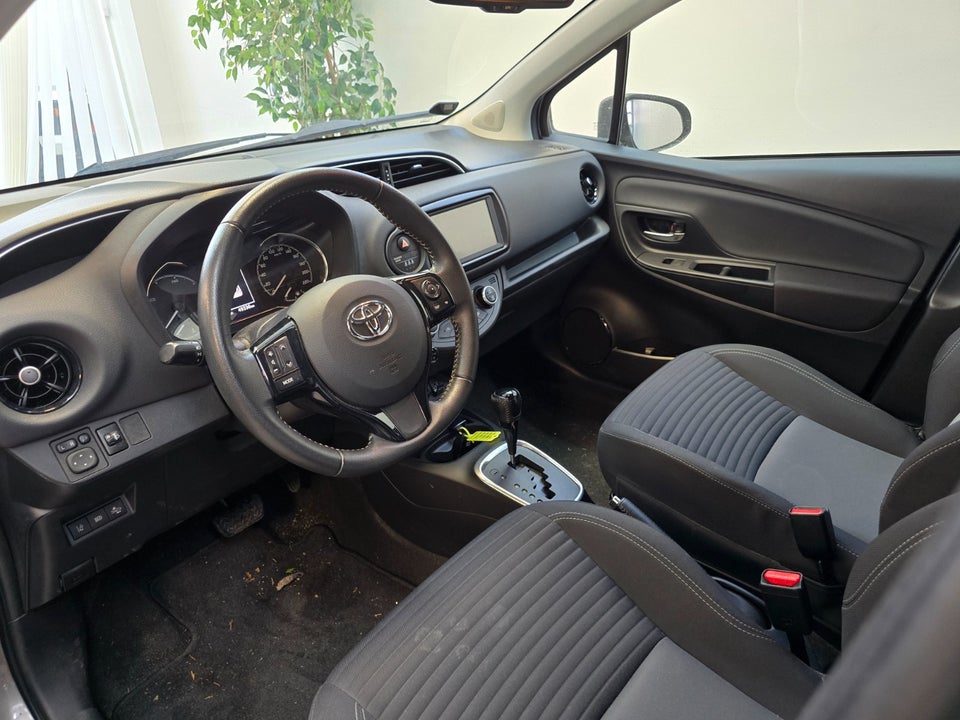 Toyota Yaris 1,5 Hybrid H3 Limited e-CVT 5d