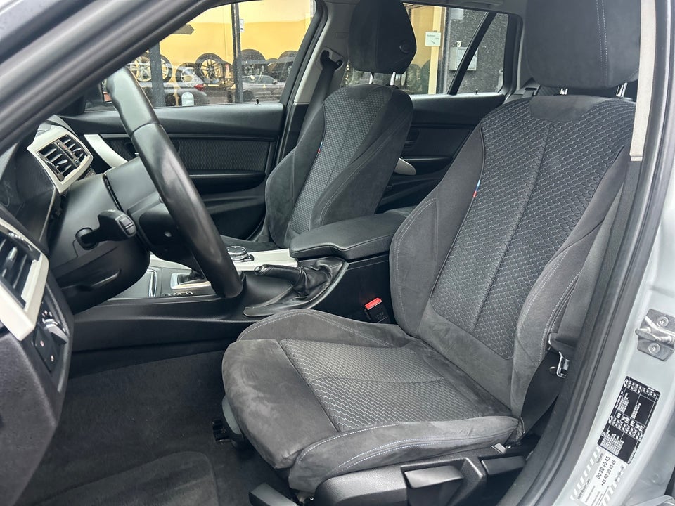 BMW 320d 2,0 Touring aut. 5d