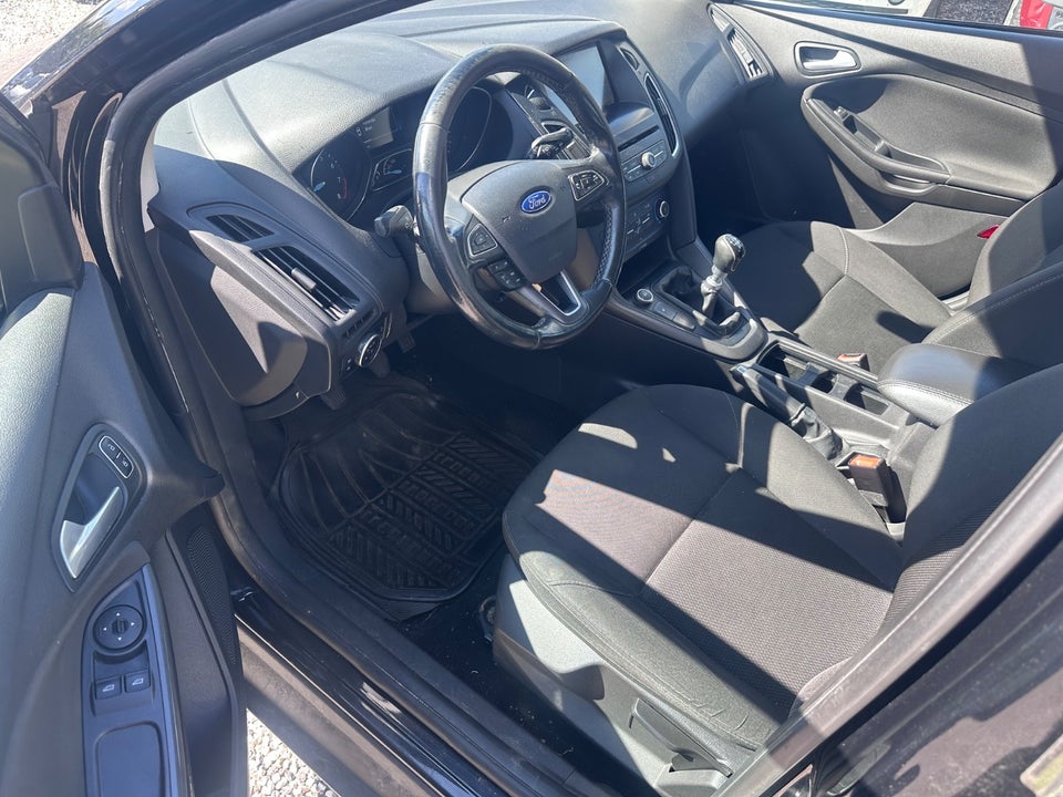 Ford Focus 1,0 SCTi 125 Business stc. 5d