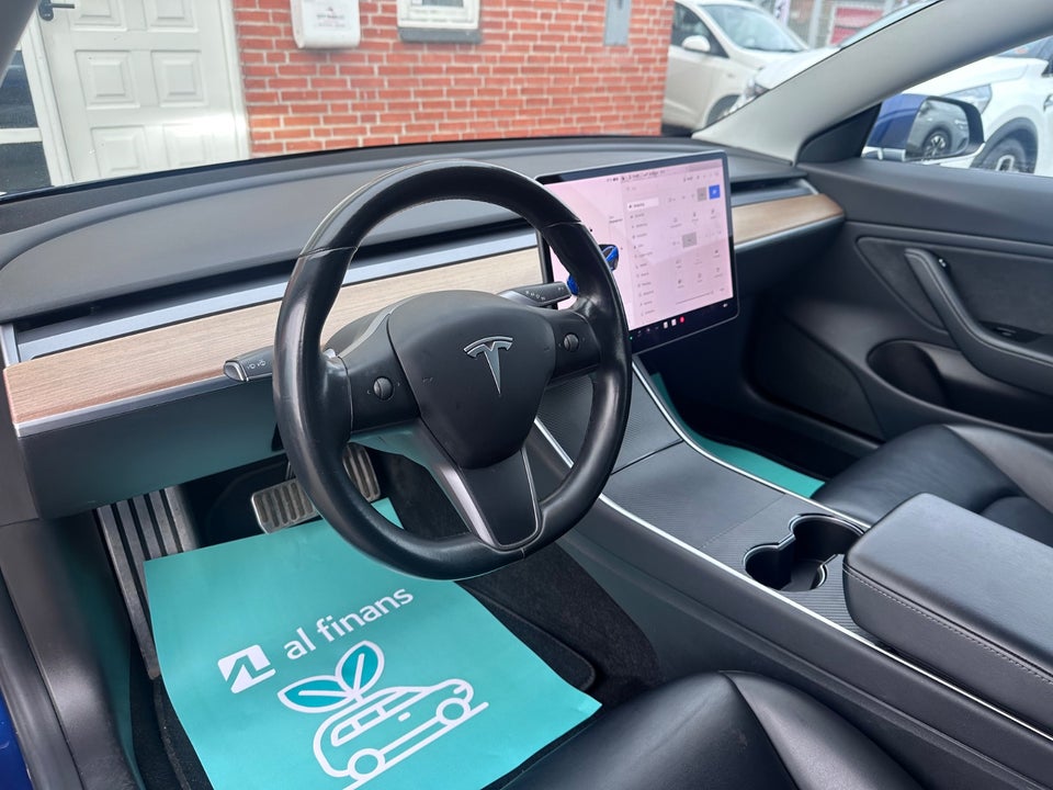 Tesla Model 3 Long Range AWD 4d