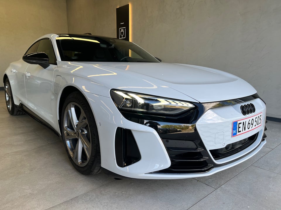 Audi e-tron GT quattro 4d