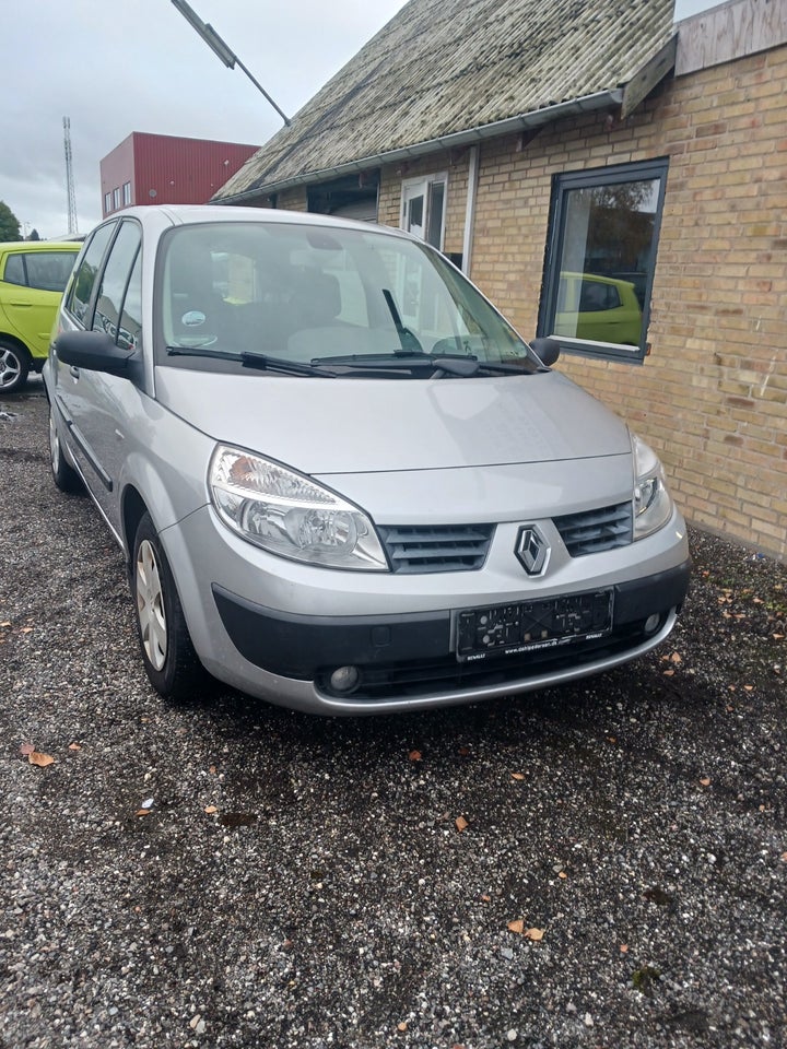 Renault Scenic II 1,6 Expression Comfort 5d