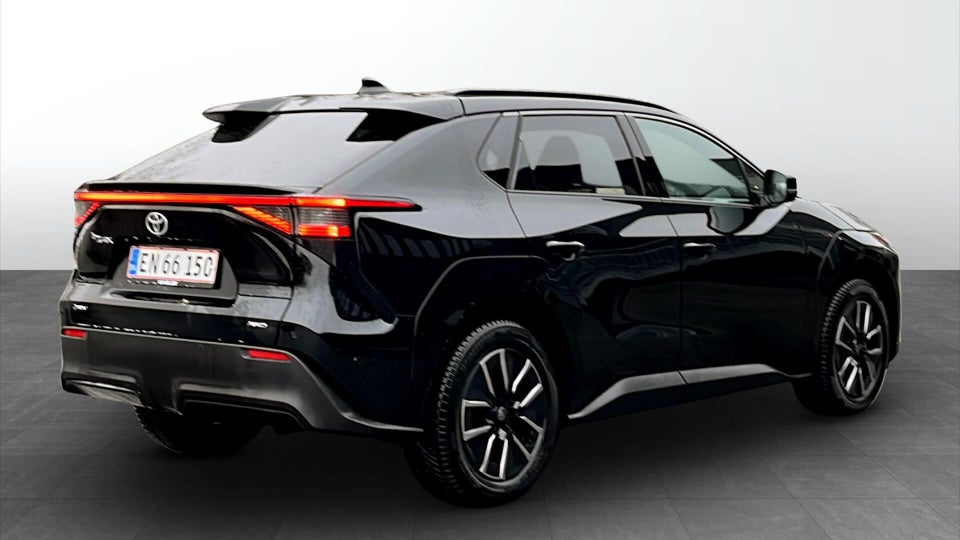 Toyota bZ4X 73 Executive AWD 5d