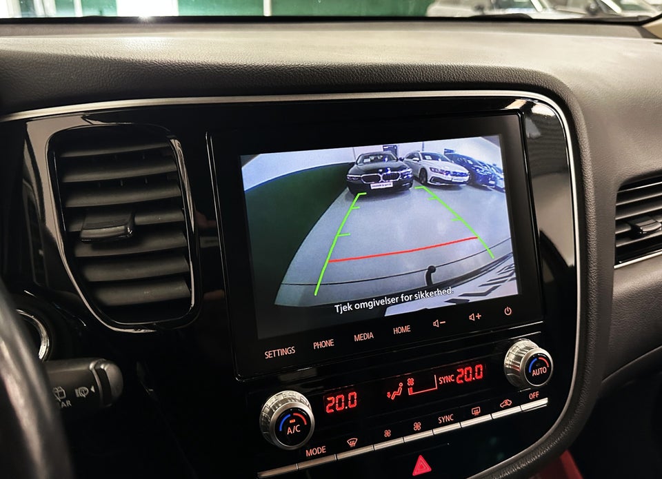 Mitsubishi Outlander 2,4 PHEV Intense CVT 4WD 5d