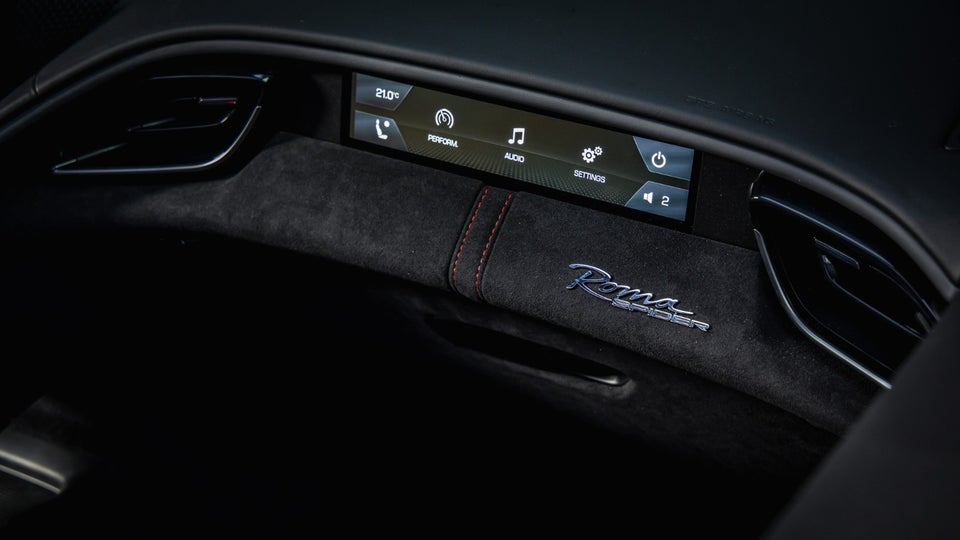 Ferrari Roma 3,9 Spider DCT 2d