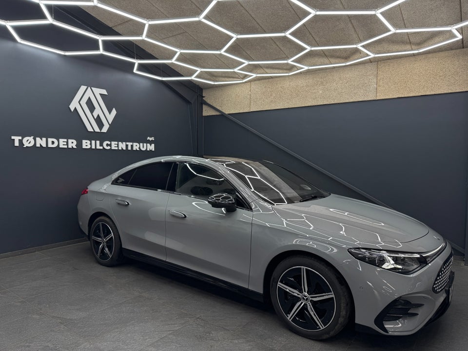 Mercedes CLA250+ electric AMG Line 4d