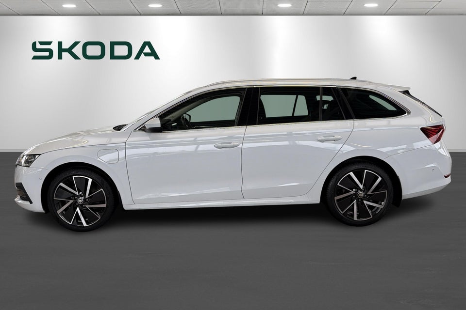 Skoda Octavia 1,4 TSi iV Plus Combi DSG 5d