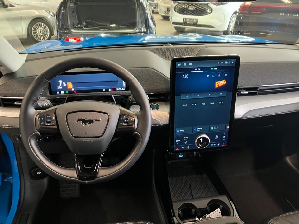 Ford Mustang Mach-E 70 Standard Range 5d