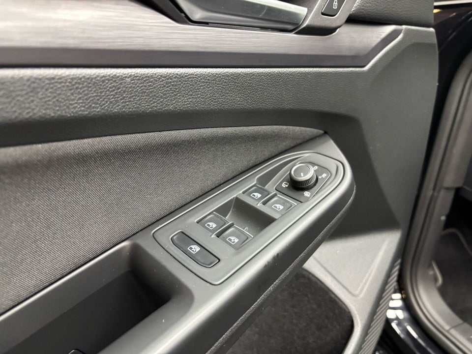 VW Golf VIII 1,5 eTSi 150 Style DSG 5d