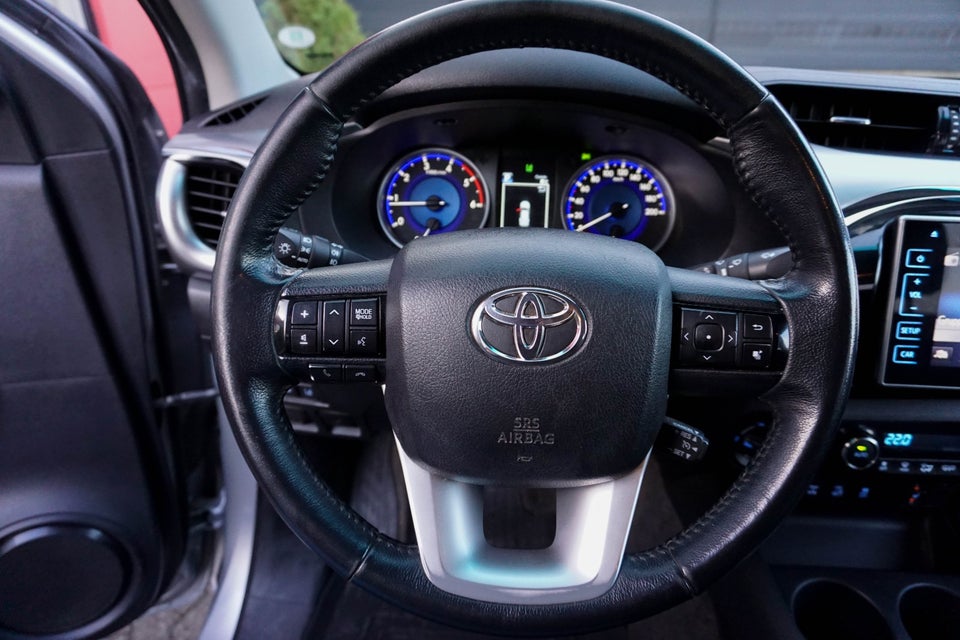 Toyota HiLux 2,4 D-4D 150 T4 Db.Kab aut. 4x4 4d