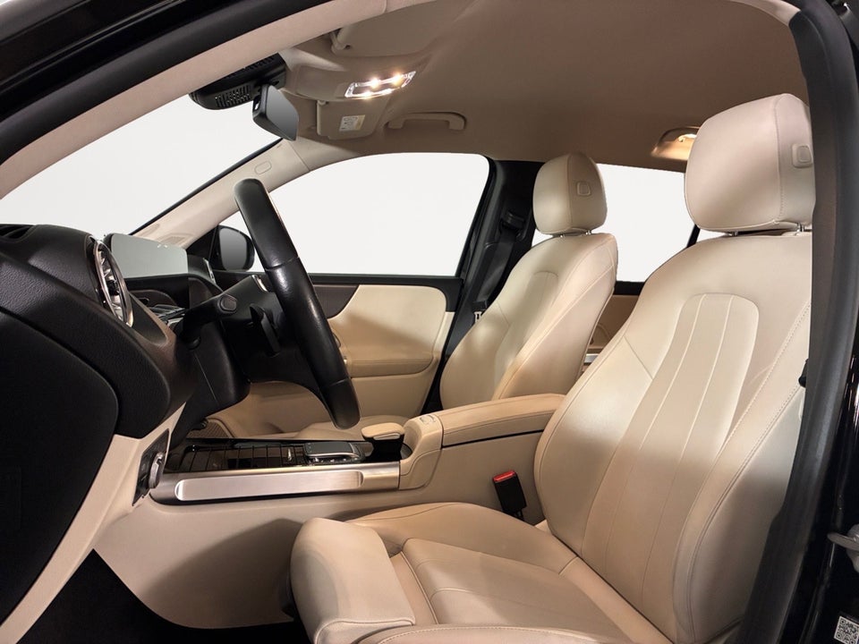 Mercedes EQB350 Progressive Line 4Matic 5d