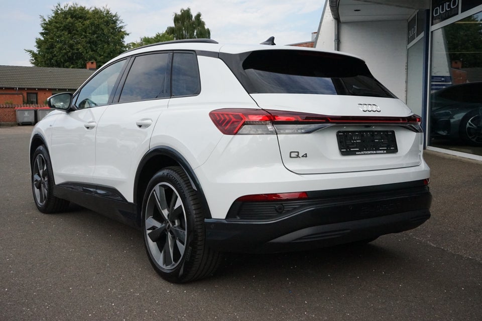 Audi Q4 e-tron 40 S-line 5d