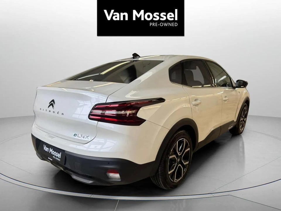 Citroën ë-C4 X 50 Shine 4d