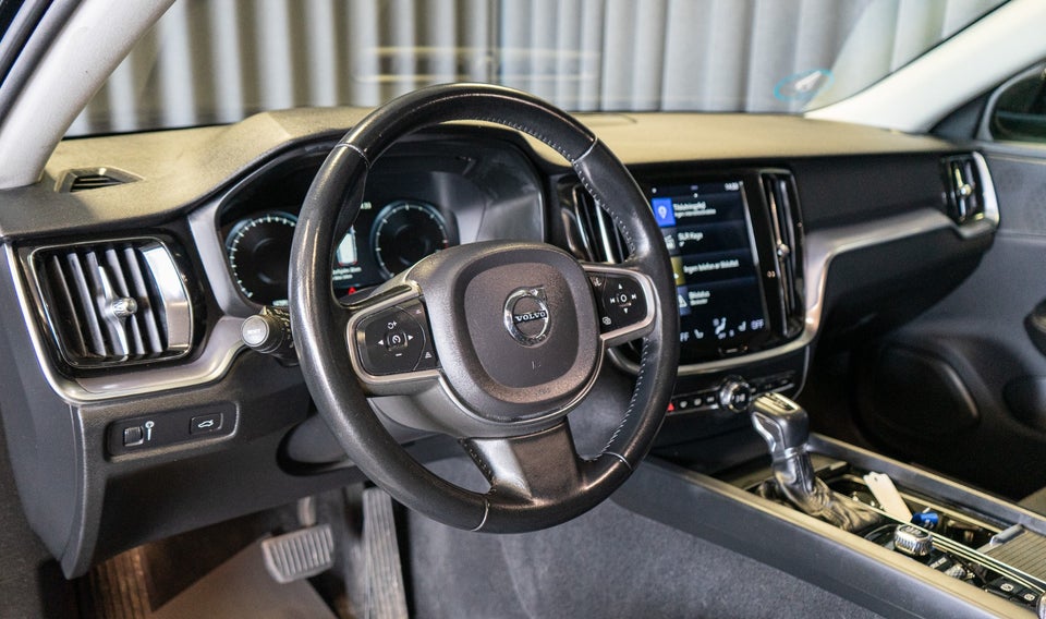 Volvo V60 2,0 D4 190 Momentum aut. 5d