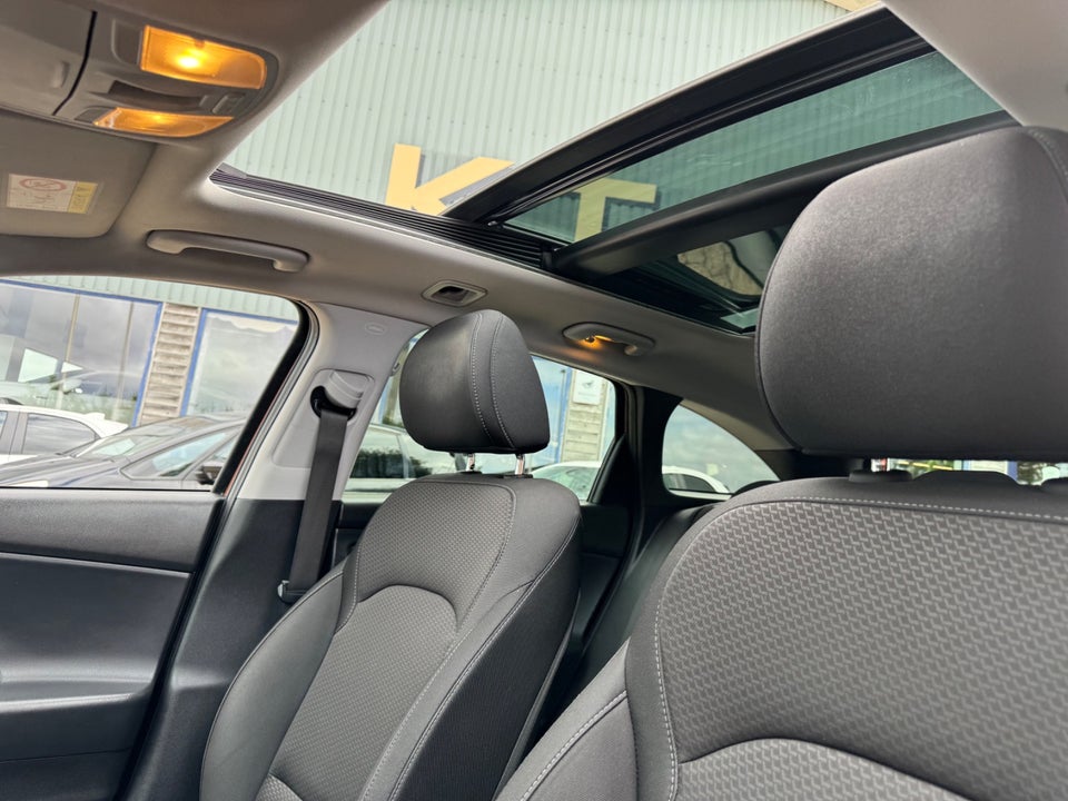 Hyundai i30 1,4 T-GDi Premium stc. DCT 5d