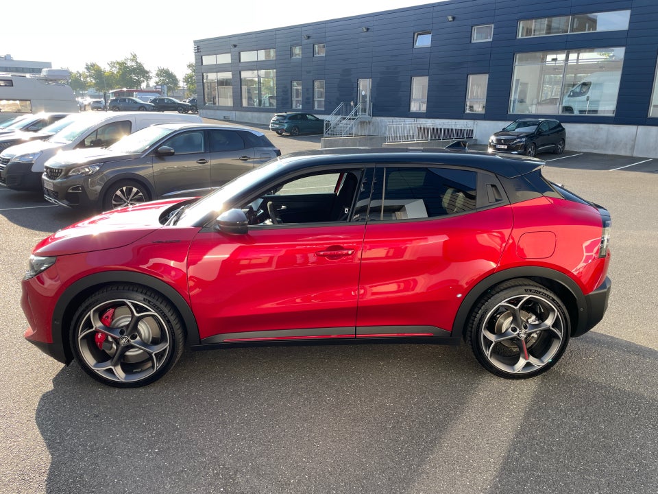 Alfa Romeo Junior Elettrica Veloce 5d