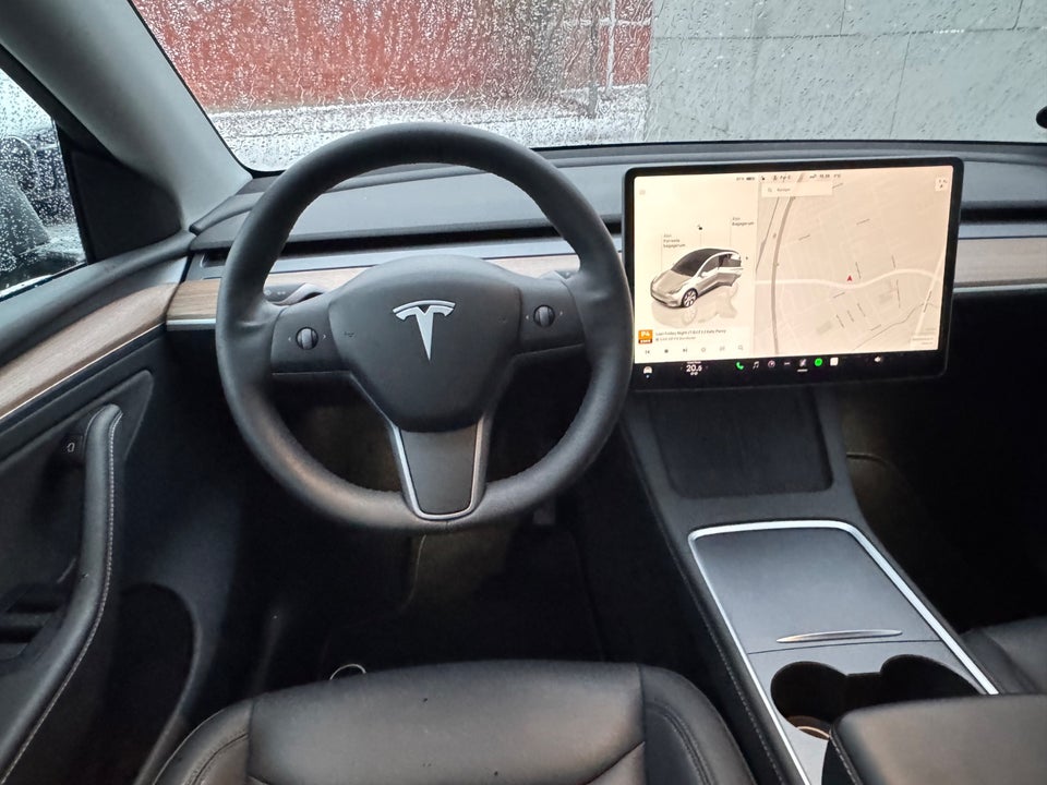 Tesla Model Y Long Range AWD 5d