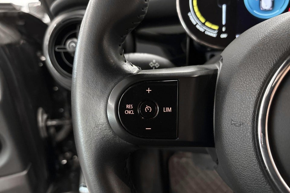 MINI Cooper SE Classic Trim 3d