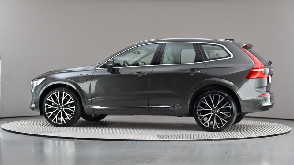 Volvo XC60 2,0 T8 ReCharge Inscription aut. AWD 5d