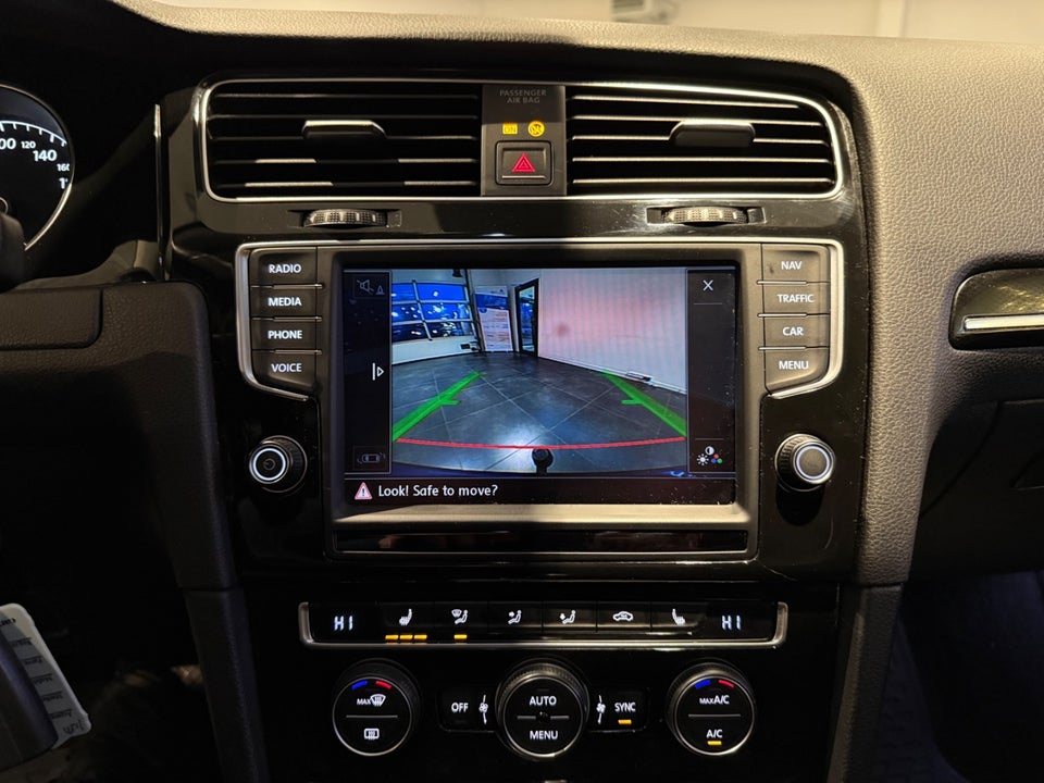 VW Golf VII 2,0 TDi 150 Comfortline Variant BM 5d