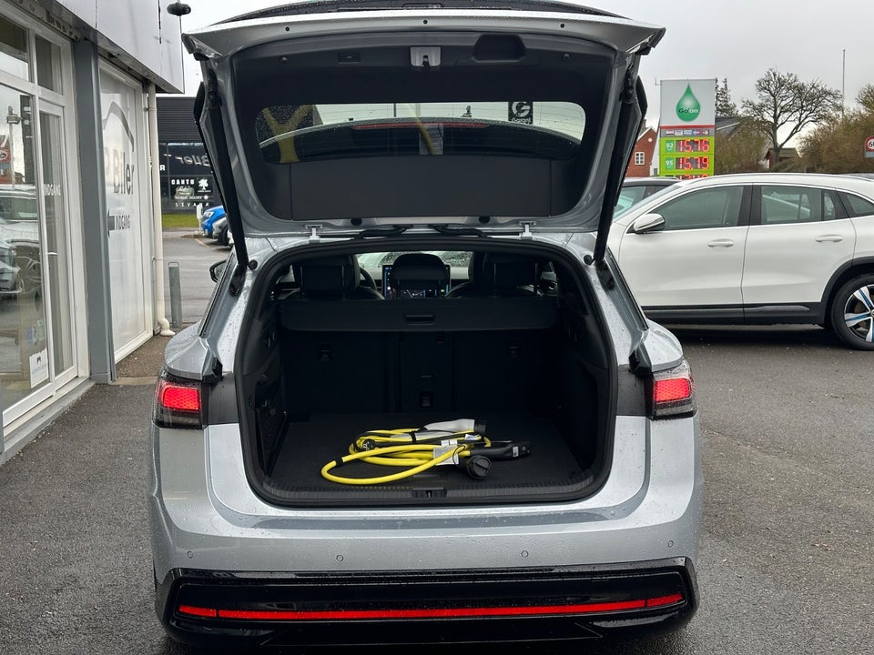 VW ID.7 77 Pro Tourer 5d