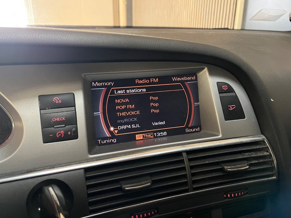 Audi A6 2,4 V6 4d