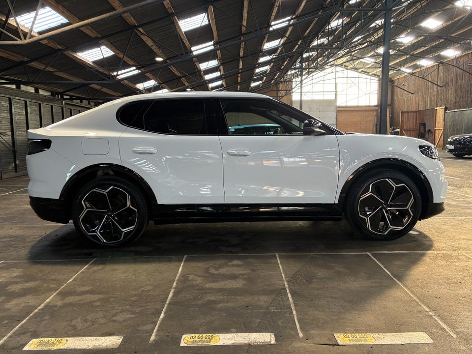 Ford Capri 79 Premium Extended Range AWD 5d