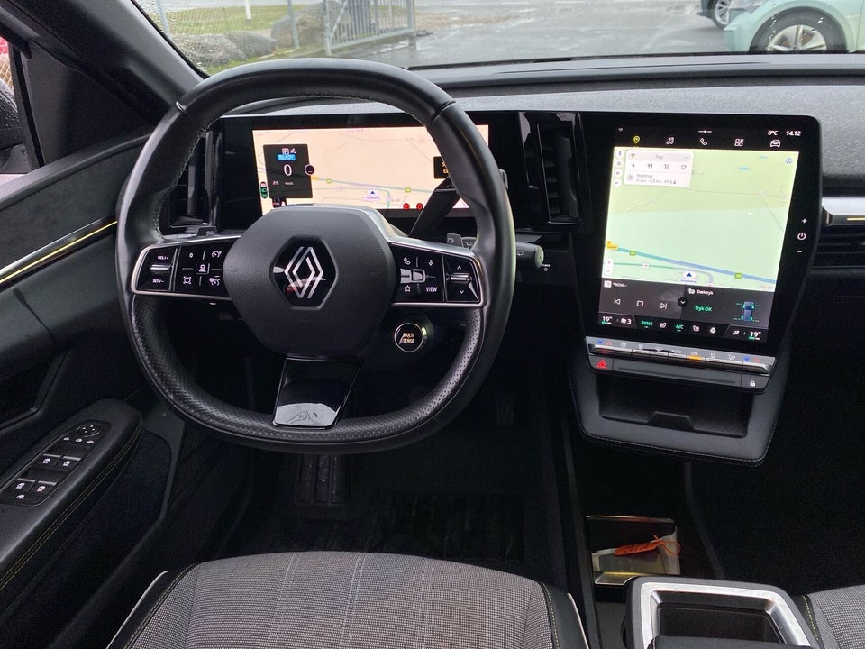 Renault Megane E-Tech 40 Equilibre 5d