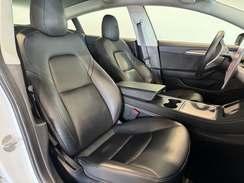 Tesla Model 3 Long Range AWD 4d