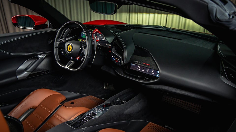 Ferrari SF90 Spider 4,0 DCT 2d