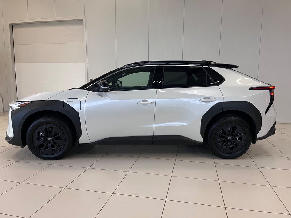 Toyota bZ4X Executive 5d