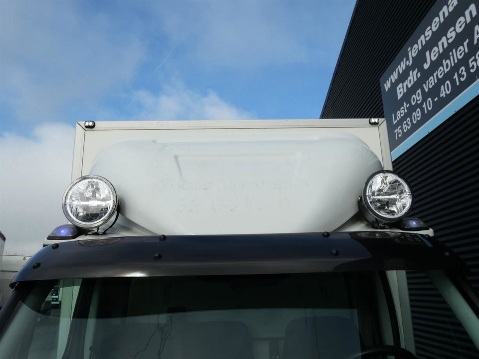 Iveco Daily 3,0 35S18 Box m/lift AG8 2d