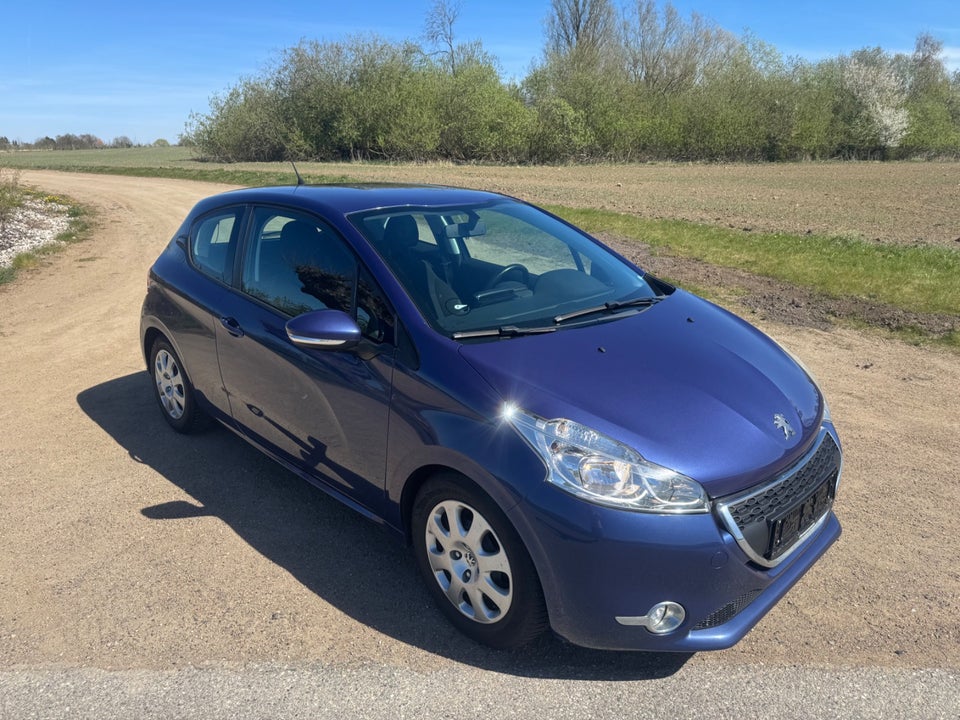 Peugeot 208 1,6 e-HDi 92 Allure 3d