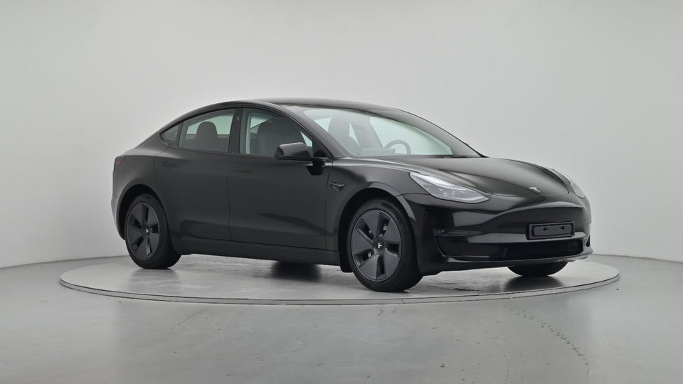 Tesla Model 3 Long Range RWD 4d