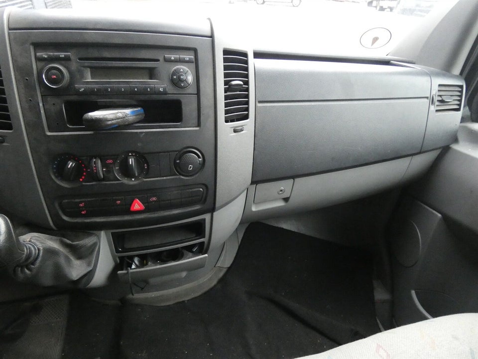 VW Crafter 2,5 TDi 163 Chassis Alukasse 2d