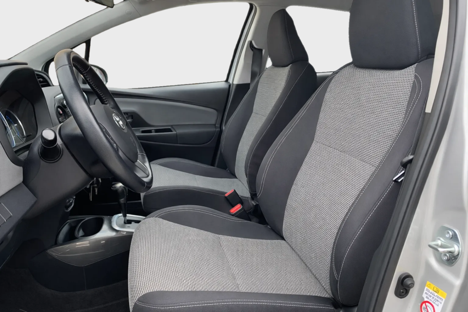 Toyota Yaris 1,5 Hybrid H1 e-CVT 5d