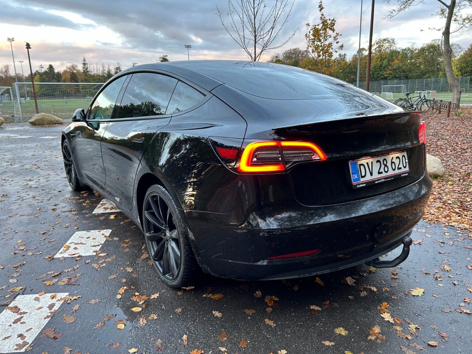 Tesla Model 3 Long Range AWD 4d