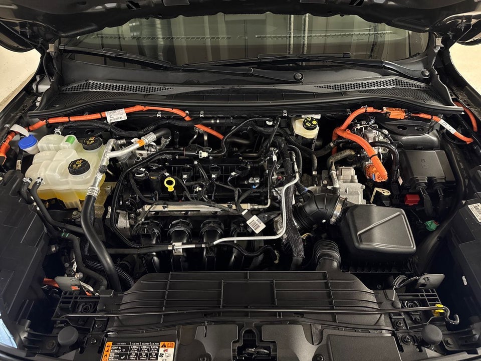 Ford Kuga 2,5 PHEV Vignale CVT 5d