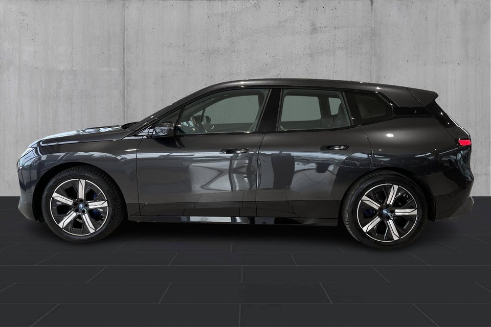 BMW iX xDrive40 Sport 5d