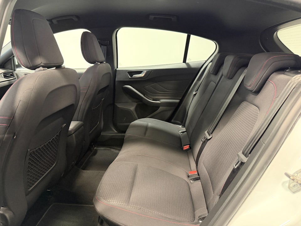 Ford Focus 1,0 EcoBoost ST-Line 5d